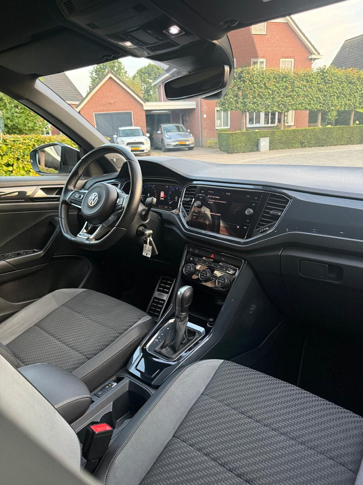 Dashboard en voorstoelen van de VW T-Roc